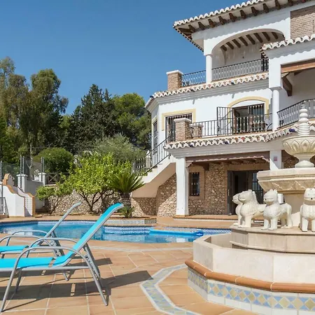 Carmen Bed & Breakfast 3*